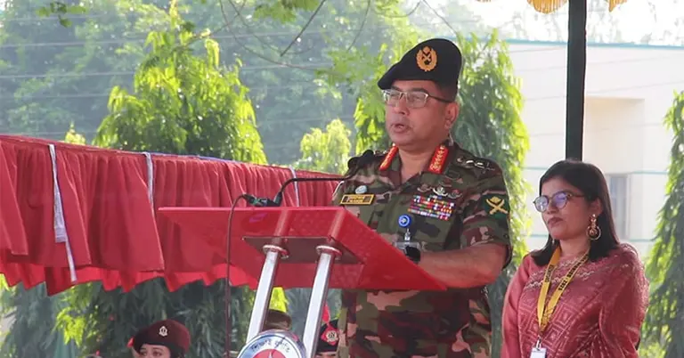 সেনাপ্রধান জেনারেল ওয়াকার-উজ-জামান